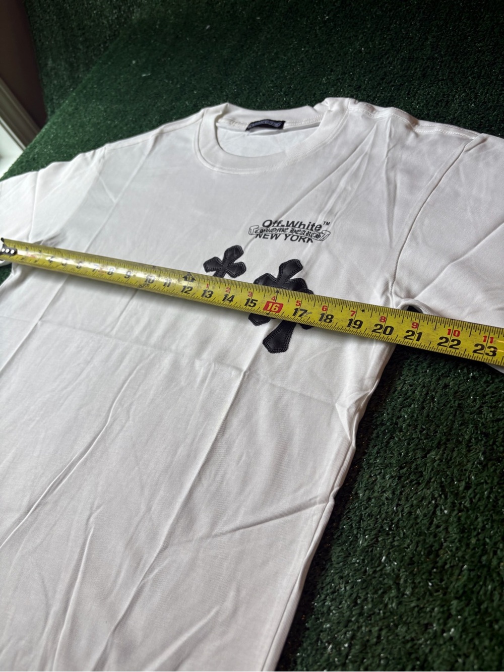 Chrome Hearts White Short-Sleeve Cross Graphic T-Shirt - Picture 6 of 9